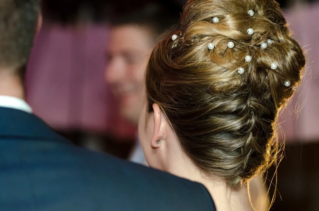 Quelques astuces pour éclaircir vos cheveux sans les abimer